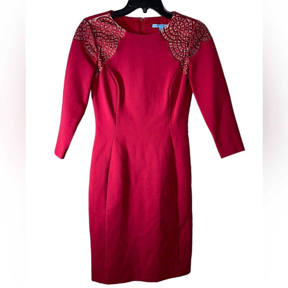 Women’s excellent condition size 2 maroon dress